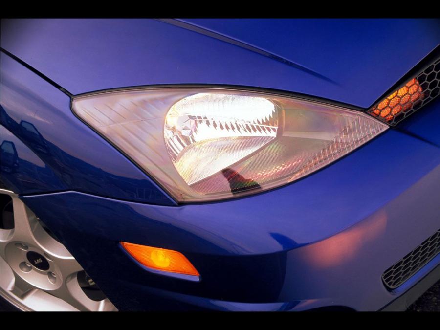  Ford Focus SVT 2002 года  (фото 19 из 98)